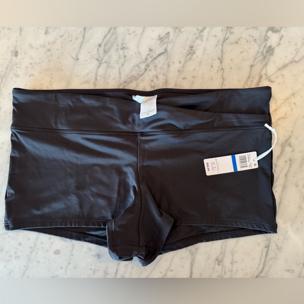 NWT - Anne Cole Twist
Front Boy Shorts